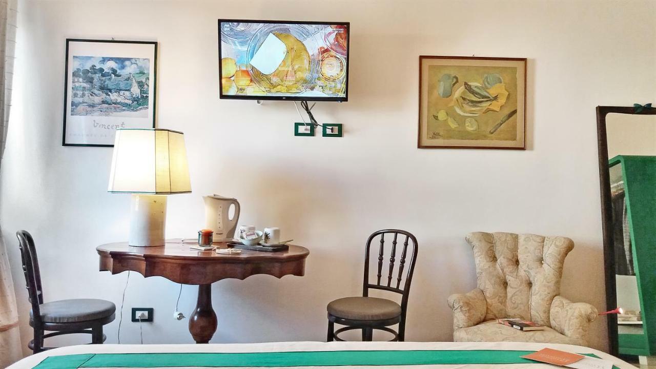ペスカーラ Le Stanze Di Bruno Bed & Breakfast エクステリア 写真